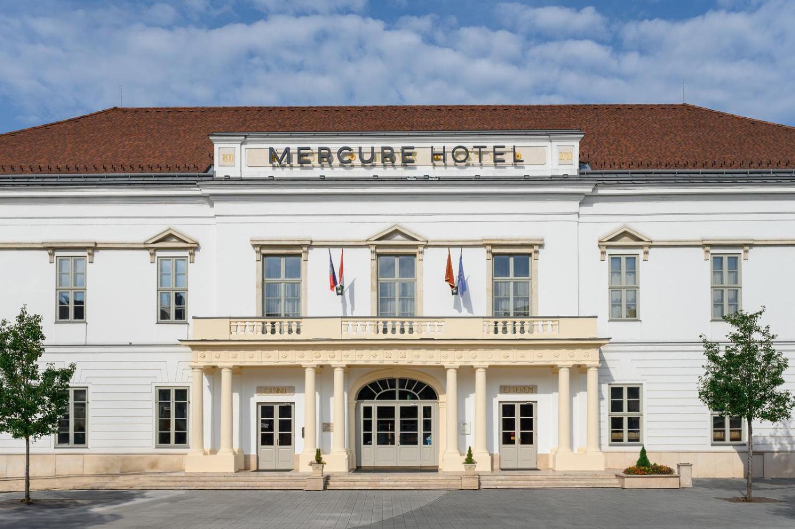 Hotel Magyar Király Székesfehérvár Exterior foto